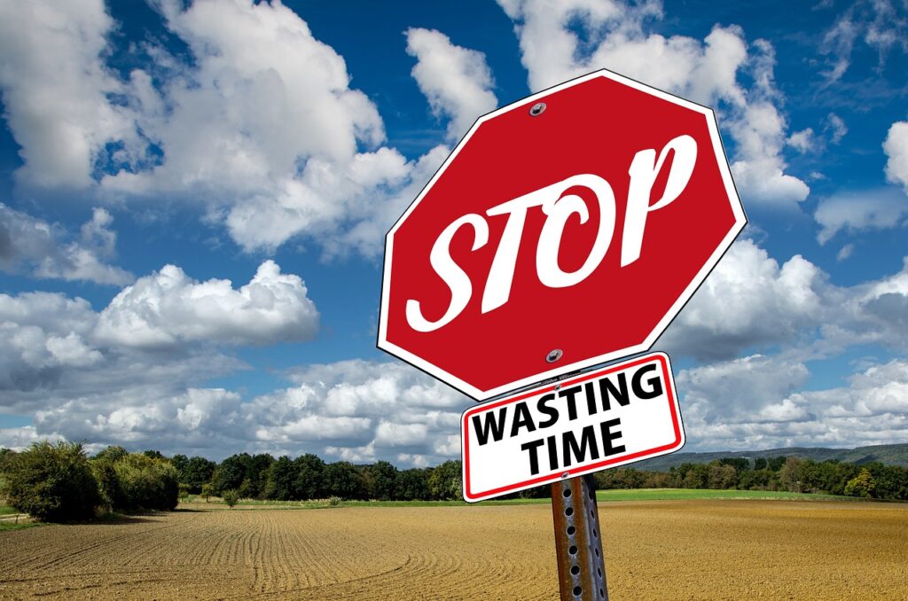 stop, time, waste-3089945.jpg
