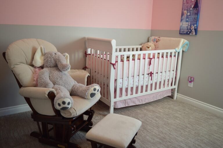 When Should Babies Transition to Sleeping in Cribs?