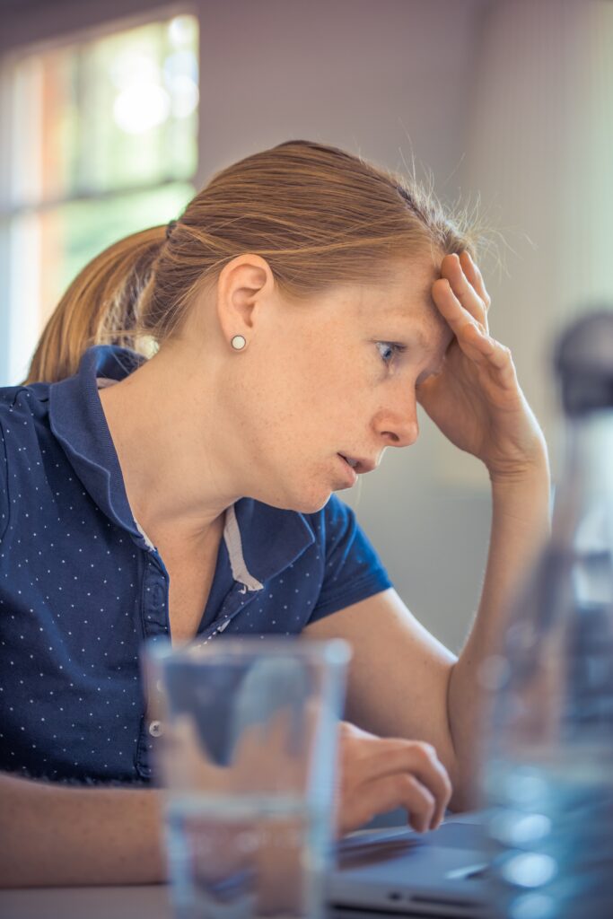 How to Balance a Full-Time Job and Parenting Without Burning Out