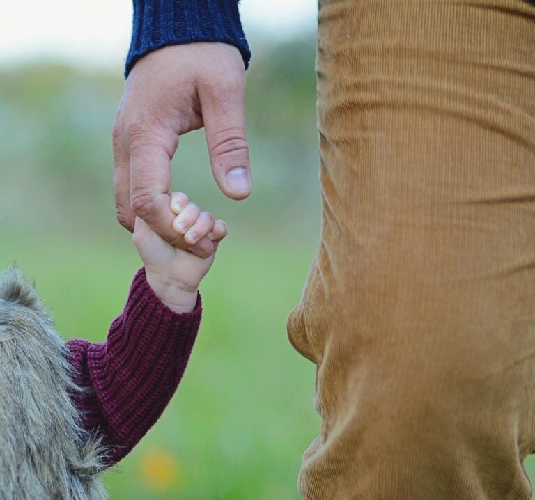 Divorced Dad: Meeting the Challenge with Courage and Grace